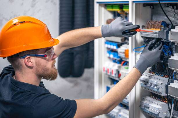 Best Electrical Contractors for Businesses  in Hicksville, NY
